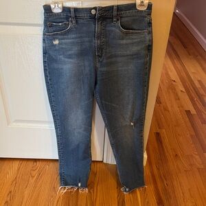 GAP Ankle Distressed Blue Jeans